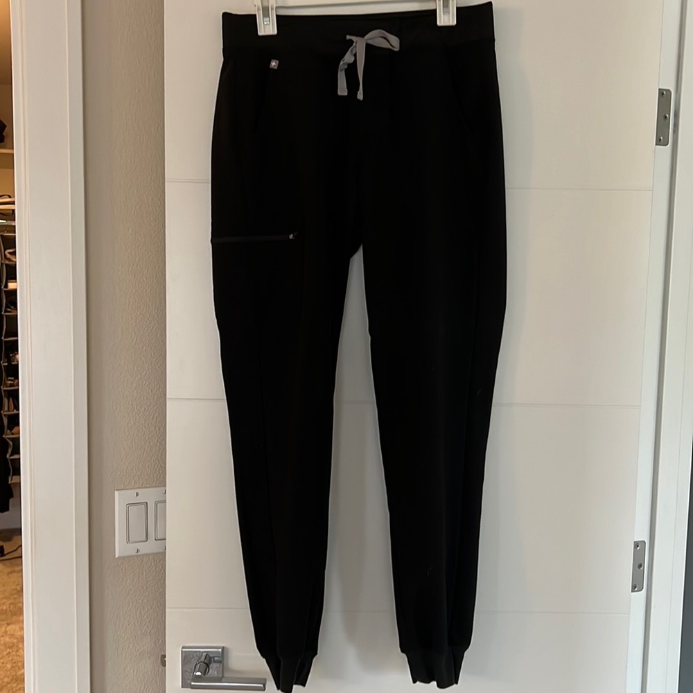 Black Jogger Figs Scrub Pants